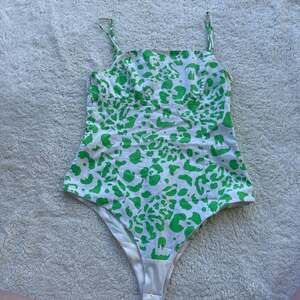 *Zara Green and White Animal Printed Poplin Bodysuit